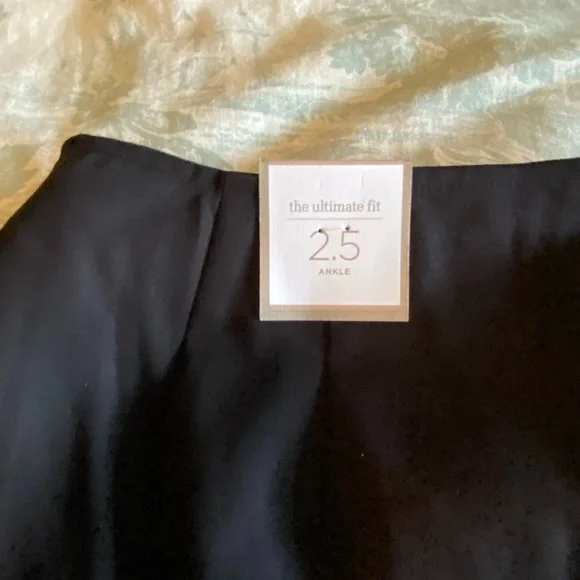 NWT Chico’s Ultimate Fit Ankle Black Pants - Picture 8 of 10